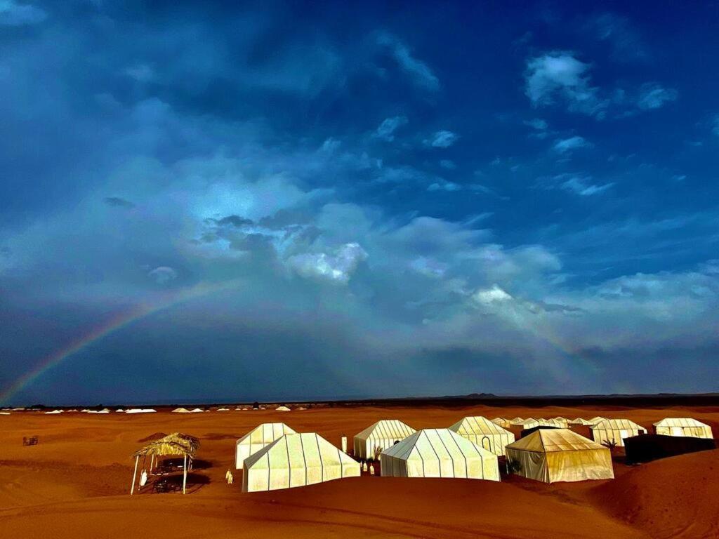 Merzouga Sahara Luxury Camp Bagian luar foto